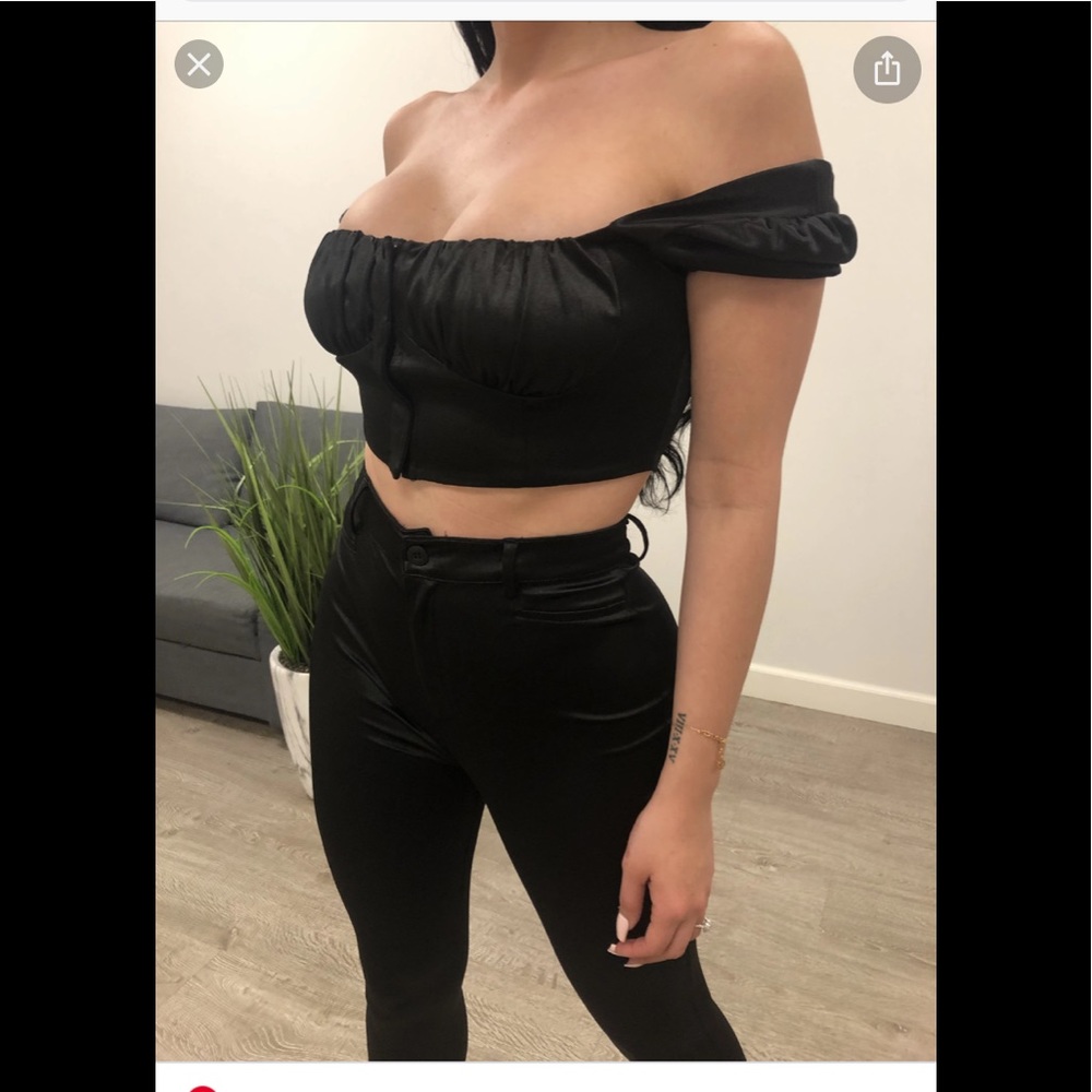 Laura’s boutique mimi satin pant set